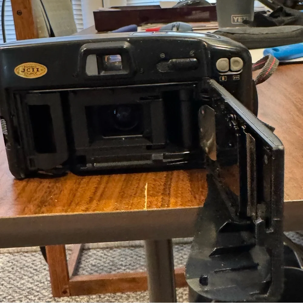 Fuji Fusion Lens Zoom 40-80mm 35mm Point and Shoot Camera